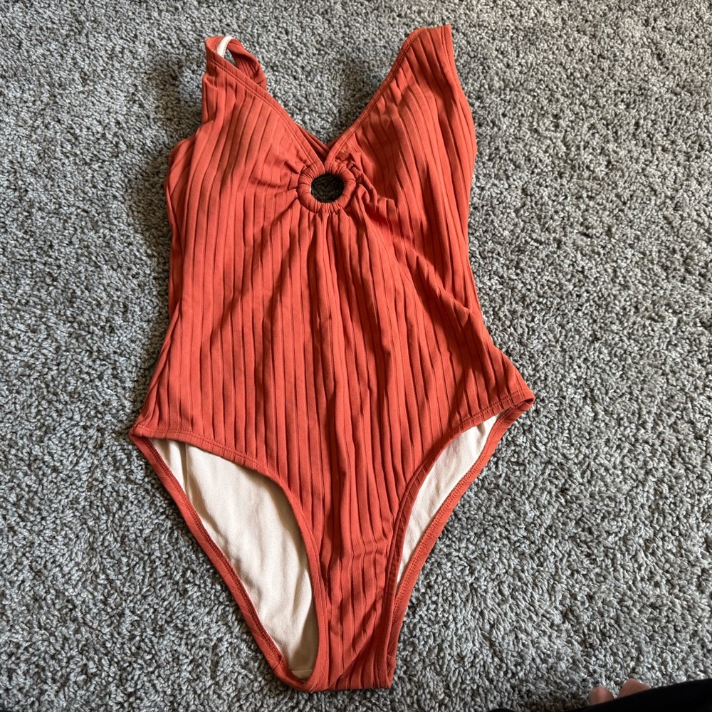 Kona Sol One Piece Swimsuit - Picture 2 of 3
